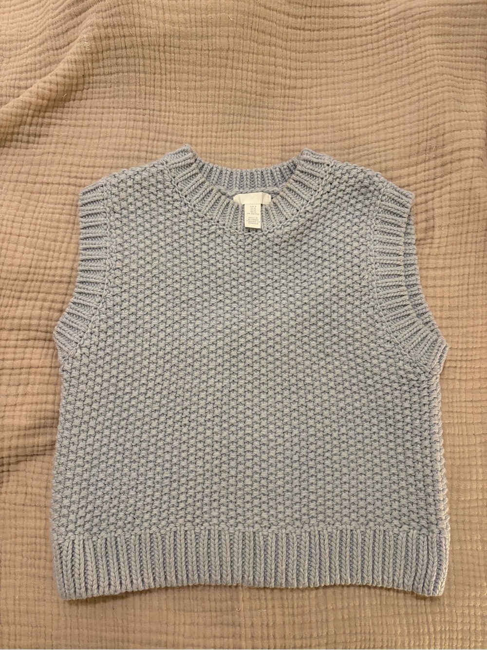 Sweater vest bundle - Picture 8 of 10